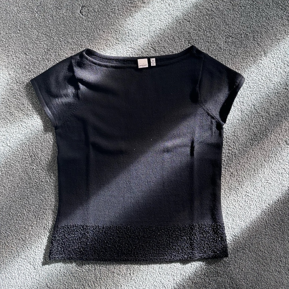 Black shirt